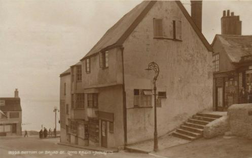Vintage postcard of Bell Cliff, Lyme Regis